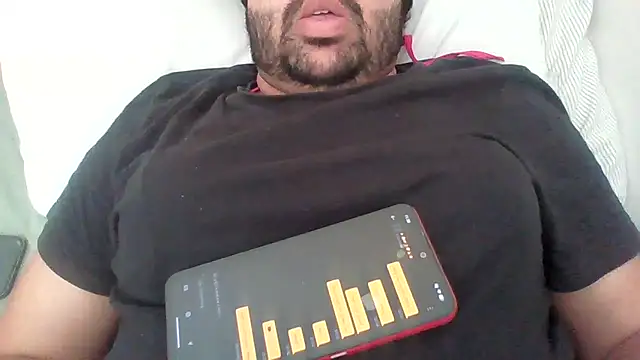 Snapshot of whoreboi98 chatting on 7, 7, 2026 whoreboi98 online show from 7, 7, 2026