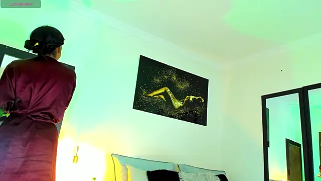 KimberlyBanks2 online show from 14, 4, 2026