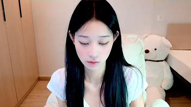 Snapshot of Xueb_J chatting on 10, 9, 2025 Xueb J online show from 10, 9, 2025