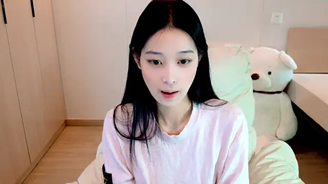 Snapshot of Xueb_J chatting on 22, 10, 2025 Xueb J online show from 22, 10, 2025