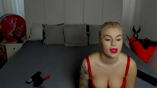 KasiaGraziela18 online show from 15, 3, 2025