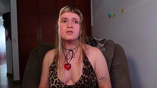 NEXT DOOR GIRL  online show from 13, 3, 2026