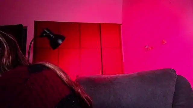 NEXT DOOR GIRL  online show from 26, 3, 2026