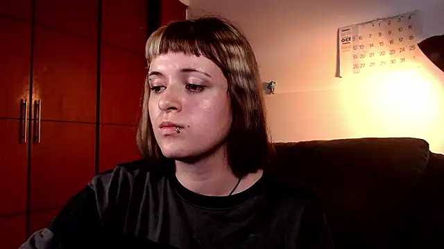 Snapshot of NEXT_DOOR_GIRL_ chatting on 28, 10, 2025 NEXT DOOR GIRL online show from 28, 10, 2025