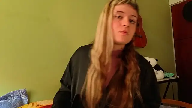 NEXT DOOR GIRL  online show from 1, 3, 2026