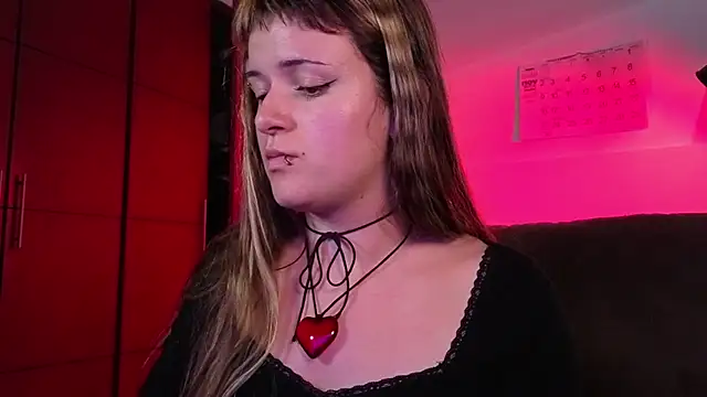 NEXT DOOR GIRL  online show from 2, 12, 2025