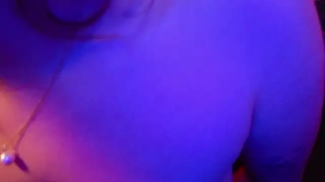 NEXT DOOR GIRL  online show from 24, 2, 2026