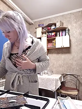 Tina Alev online show from 4, 5, 2026