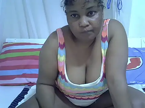 Snapshot of browndolly12 chatting on 6, 7, 2026 browndolly12 online show from 6, 7, 2026