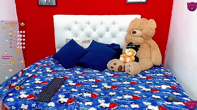  snopyy  online show from 4, 1, 2025