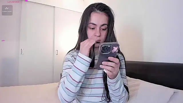 guccipussy1 online show from 17, 1, 2025
