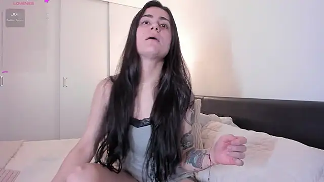 guccipussy1 online show from 17, 1, 2025