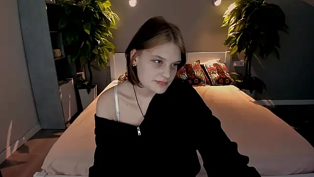 Snapshot of CandyBooms_ chatting on 27, 9, 2025 CandyBooms online show from 27, 9, 2025