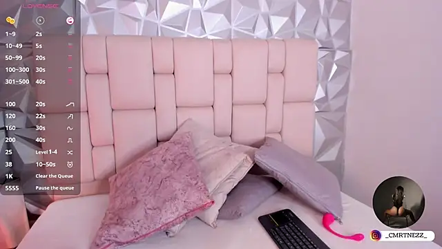 Caro martinezz online show from 15, 10, 2025