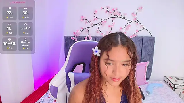 Snapshot of Sophiee_Velvet chatting on 29, 5, 2026 Sophiee Velvet online show from 29, 5, 2026