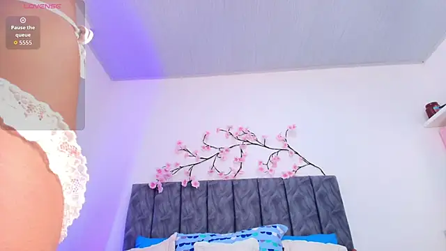 Snapshot of Sophiee_Velvet chatting on 27, 6, 2026 Sophiee Velvet online show from 27, 6, 2026