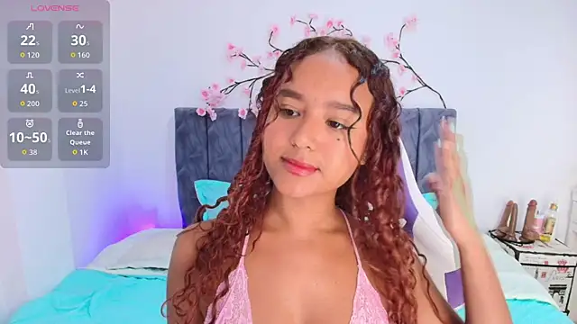 Sophiee Velvet online show from 22, 4, 2026