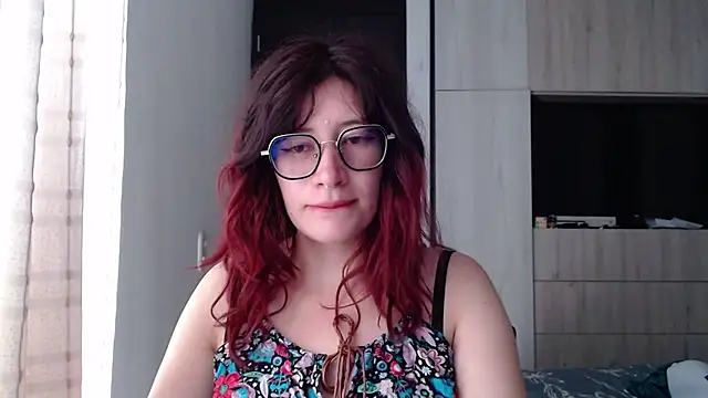Snapshot of mariana124- chatting on 8, 2, 2025 mariana124- online show from 8, 2, 2025