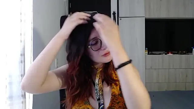Snapshot of mariana124- chatting on 18, 3, 2025 mariana124- online show from 18, 3, 2025