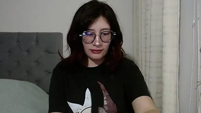 Snapshot of mariana124- chatting on 21, 1, 2025 mariana124- online show from 21, 1, 2025