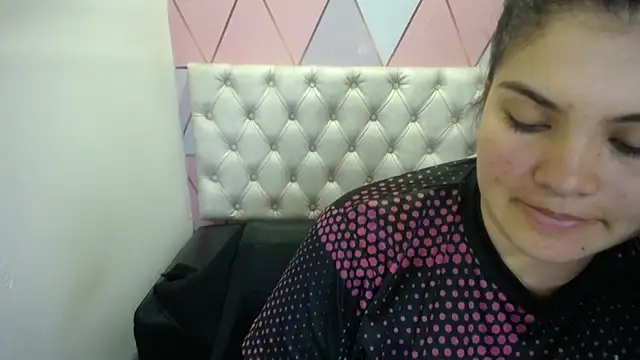 Snapshot of Marinasexxx chatting on 17, 9, 2025 Marinasexxx online show from 17, 9, 2025