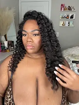 Snapshot of Mari_Melons chatting on 3, 10, 2025 Mari Melons online show from 3, 10, 2025