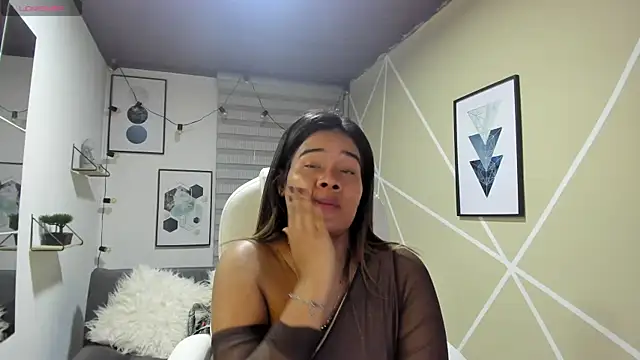 Enma  clark online show from 23, 11, 2025