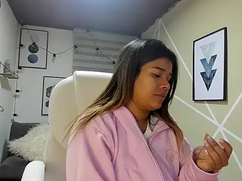 Enma  clark online show from 14, 11, 2025