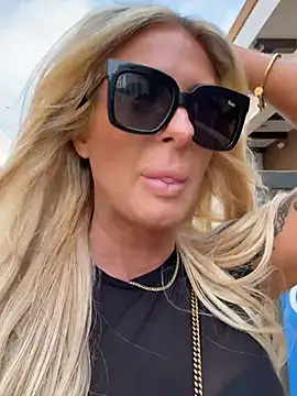 blondiluvsanal online show from 6, 2, 2025