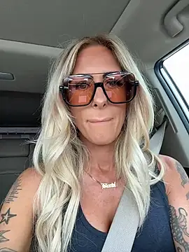 blondiluvsanal online show from 24, 10, 2025