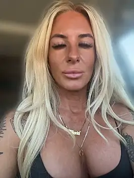 Snapshot of blondiluvsanal chatting on 22, 7, 2026 blondiluvsanal online show from 22, 7, 2026