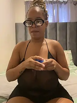 Snapshot of Saggy_areola95 chatting on 25, 4, 2026 Saggy areola95 online show from 25, 4, 2026