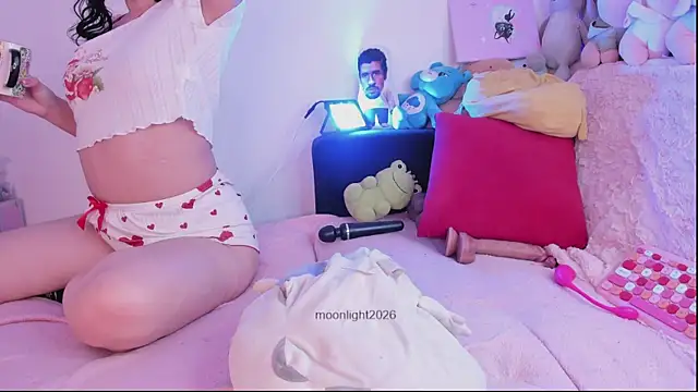 moonliiiight1 online show from 16, 6, 2026