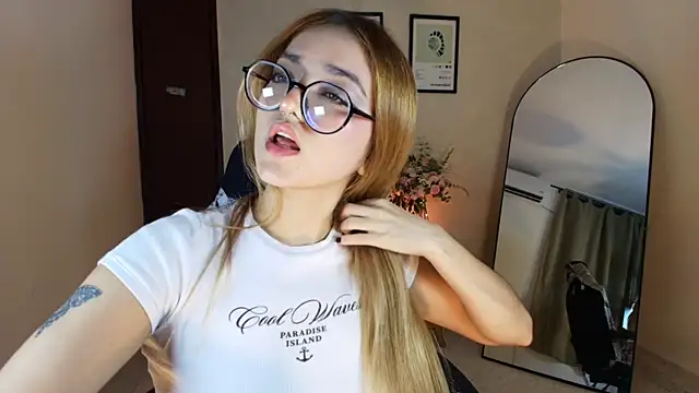 SweetJennaa online show from 30, 6, 2026