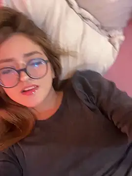 Snapshot of SweetJennaa chatting on 10, 10, 2025 SweetJennaa online show from 10, 10, 2025