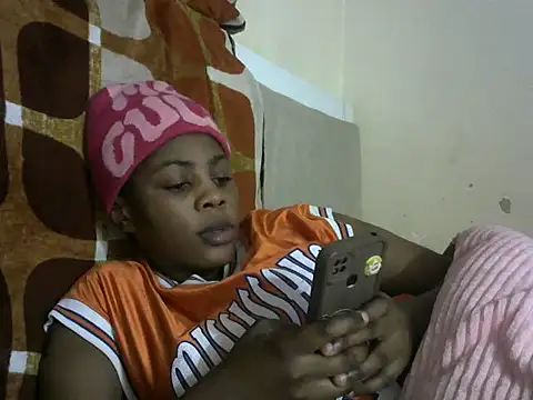 Snapshot of sweetgirlDora chatting on 17, 9, 2025 sweetgirlDora online show from 17, 9, 2025