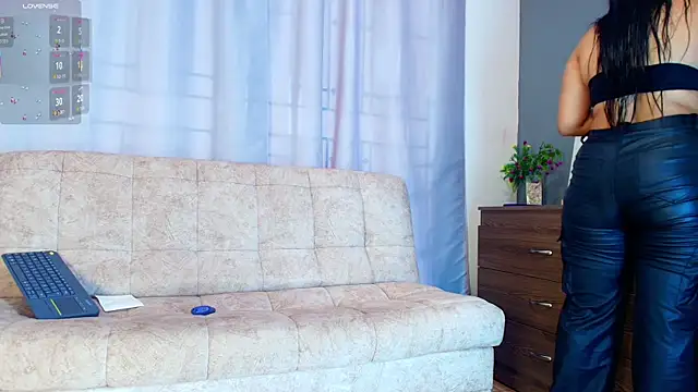 jade brunnette online show from 6, 11, 2025