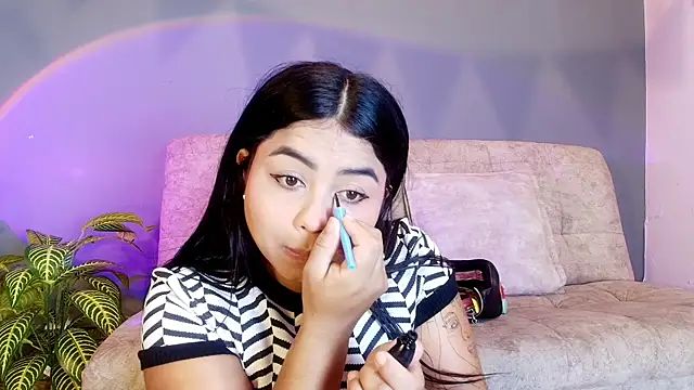 Snapshot of jade_brunnette chatting on 18, 6, 2026 jade brunnette online show from 18, 6, 2026