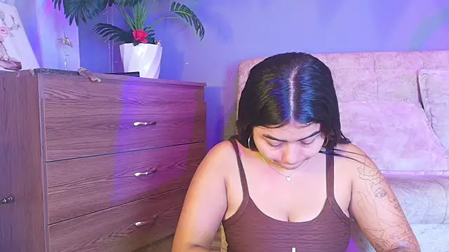 Snapshot of jade_brunnette chatting on 25, 6, 2026 jade brunnette online show from 25, 6, 2026