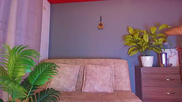 jade brunnette online show from 18, 4, 2026