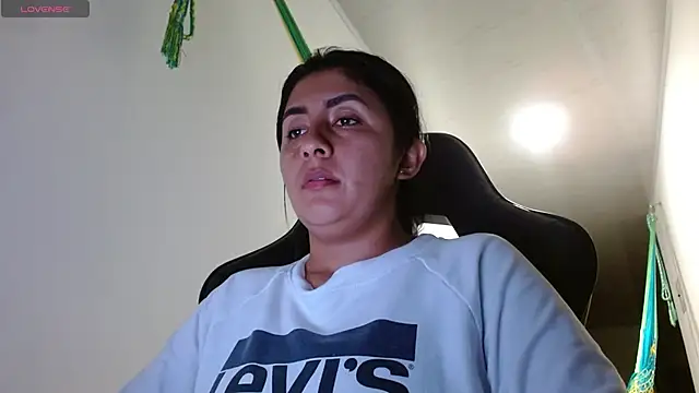 Snapshot of danna_peterson1 chatting on 25, 10, 2025 danna peterson1 online show from 25, 10, 2025