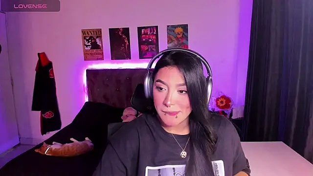 Mariana Hasper  online show from 15, 10, 2025