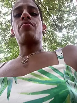 Snapshot of AlexaWarner chatting on 27, 4, 2026 AlexaWarner online show from 27, 4, 2026
