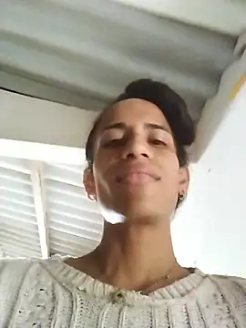 Snapshot of AlexaWarner chatting on 4, 11, 2025 AlexaWarner online show from 4, 11, 2025