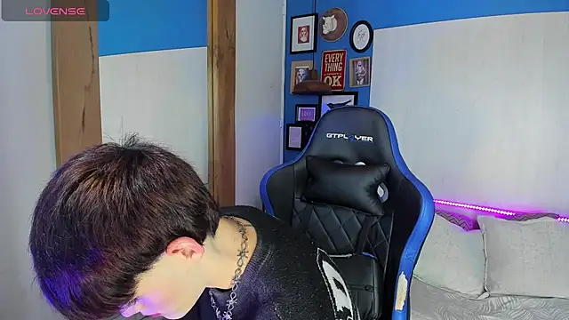 VladHellsing4 online show from 21, 3, 2025