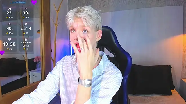 Snapshot of VladHellsing4 chatting on 15, 7, 2026 VladHellsing4 online show from 15, 7, 2026