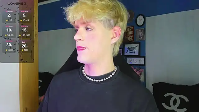 VladHellsing4 online show from 26, 11, 2025