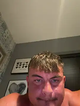sexyboi228 online show from 29, 7, 2026