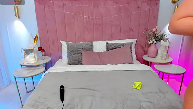 MilaVoxx online show from 22, 4, 2026