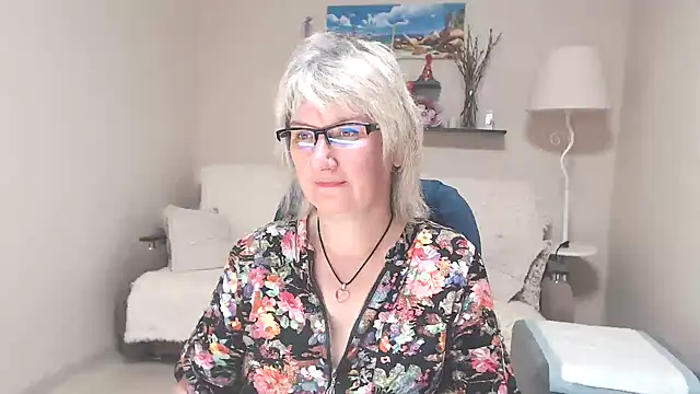 FleurMays online show from 25, 6, 2026